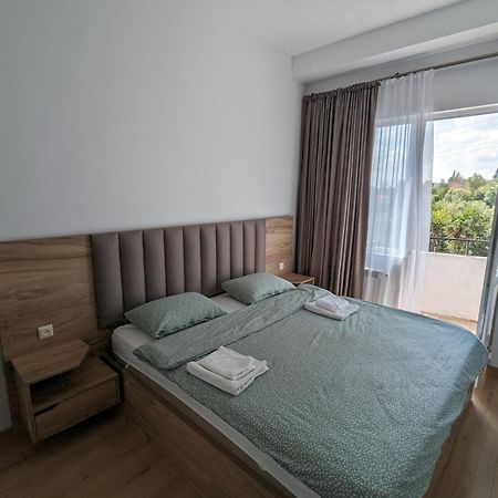 Brand New Apartment In 쿠타이시 외부 사진