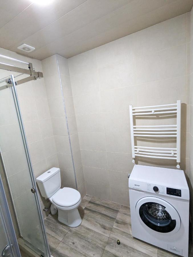 Brand New Apartment In 쿠타이시 외부 사진