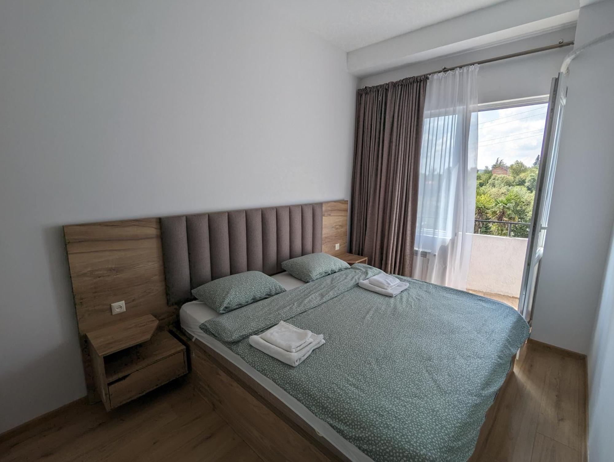 Brand New Apartment In 쿠타이시 외부 사진